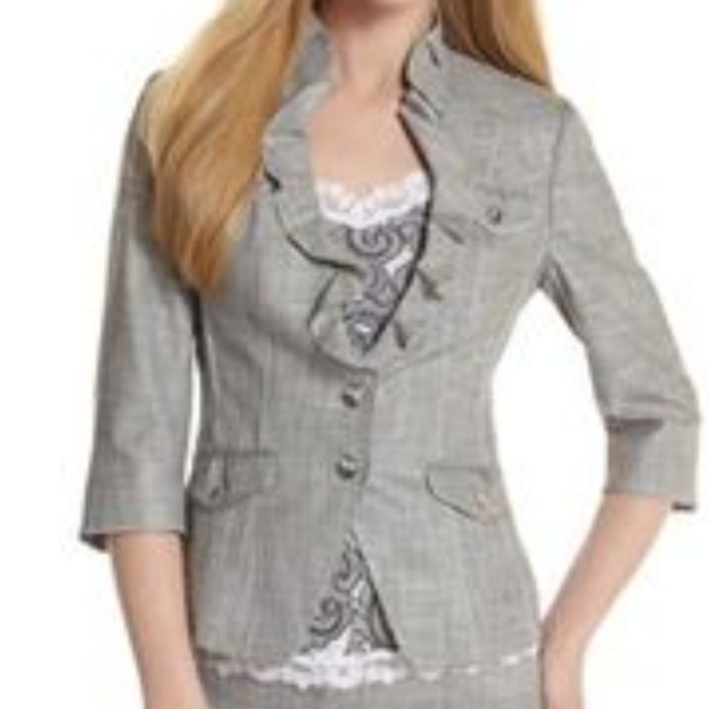 White House Black Market Two-Piece Suit. Career. Professional - Picture 12 of 12